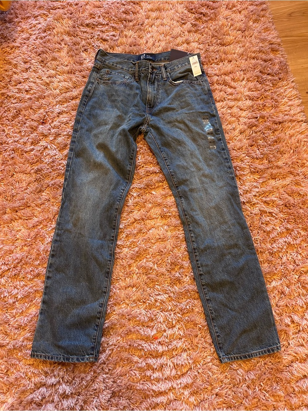 GAP Men's Straight Jeans in Washed Blue
